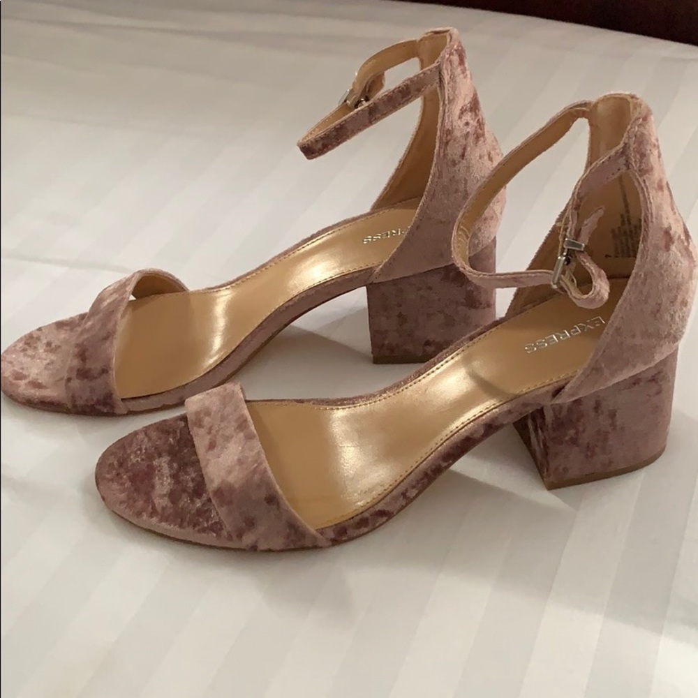 Express block heel